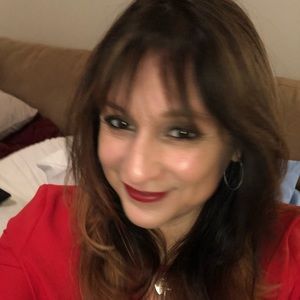 Meet your Posher, Sonia